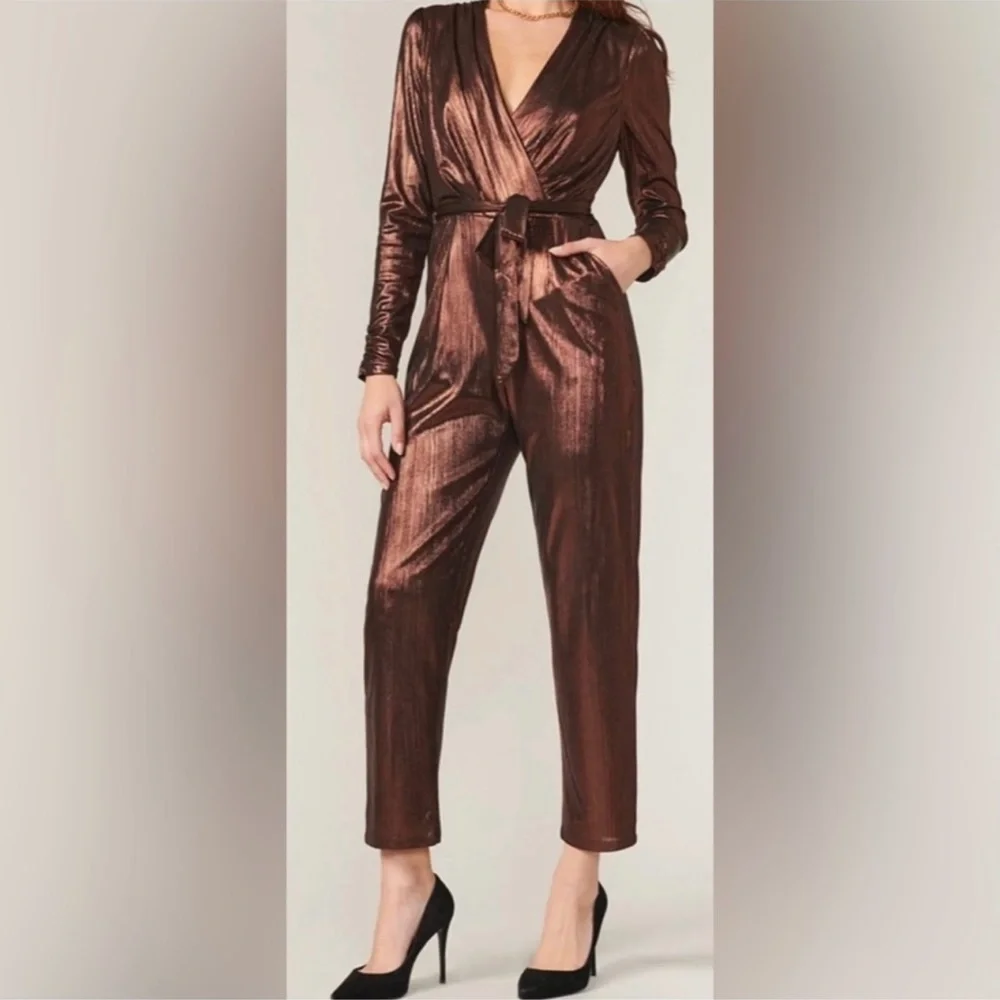 Adelyn Rae Lexi Metallic Jumpsuit Size M GUC - Picture 1 of 16